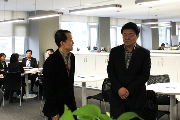 山東省商務廳廳長佘春明一行視察聯(lián)橋集團