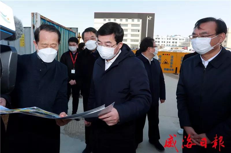 威海市委副書記、市長張海波到聯(lián)橋集團調(diào)研企業(yè)沖擊新目標工作(圖1)