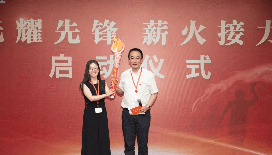 光耀先鋒  薪火接力 傳遞先鋒精神，踐行黨員使命，開拓全新事業(yè)   董文忠—劉玉珍(圖1)