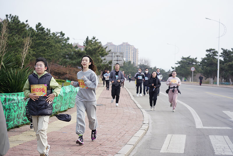 聯(lián)橋集團(tuán)2021春季越野賽燃情開賽(圖17)